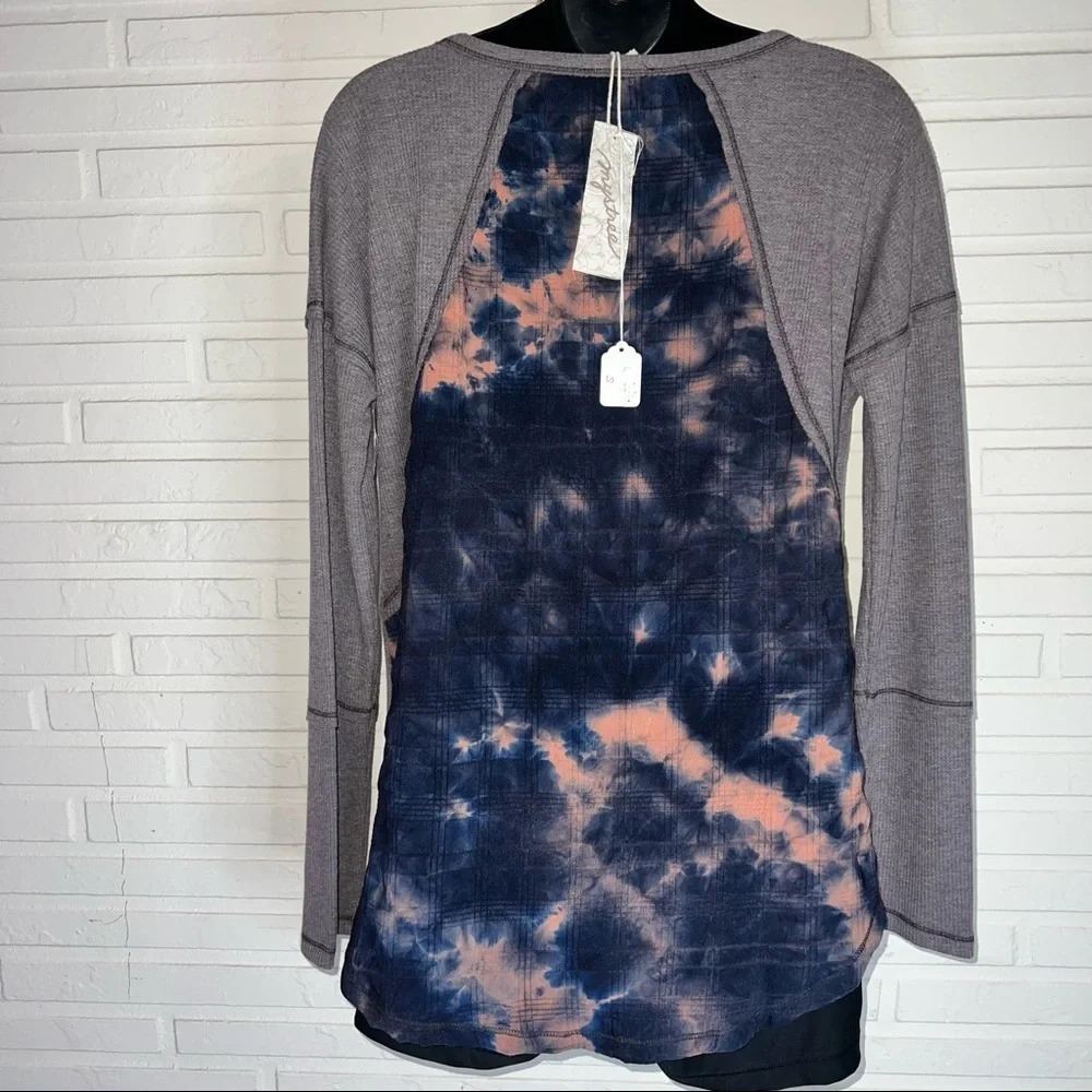 Mystree Anthropologie gray crewneck tie-dye Cotton shirt, Women’s Size Small